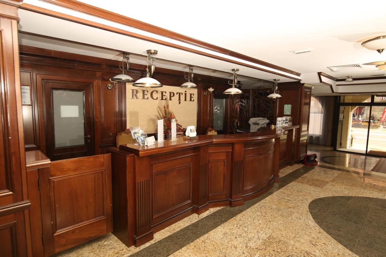 Отель Hotel Carmen Предял-16
