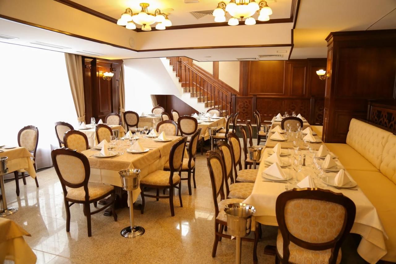 Отель Hotel Carmen Предял-17