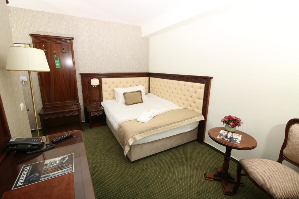 Отель Hotel Carmen Предял-52