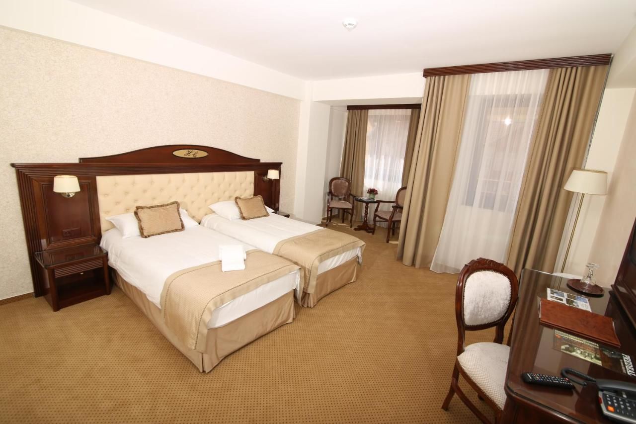 Отель Hotel Carmen Предял-9